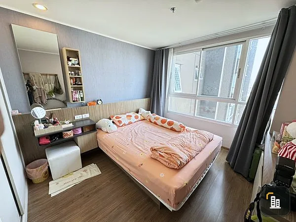 For sale: U Delight at Talat Phlu Station, 11th floor, well decorated room, wallpapered throughout the room, lots of freebies, reserve now.