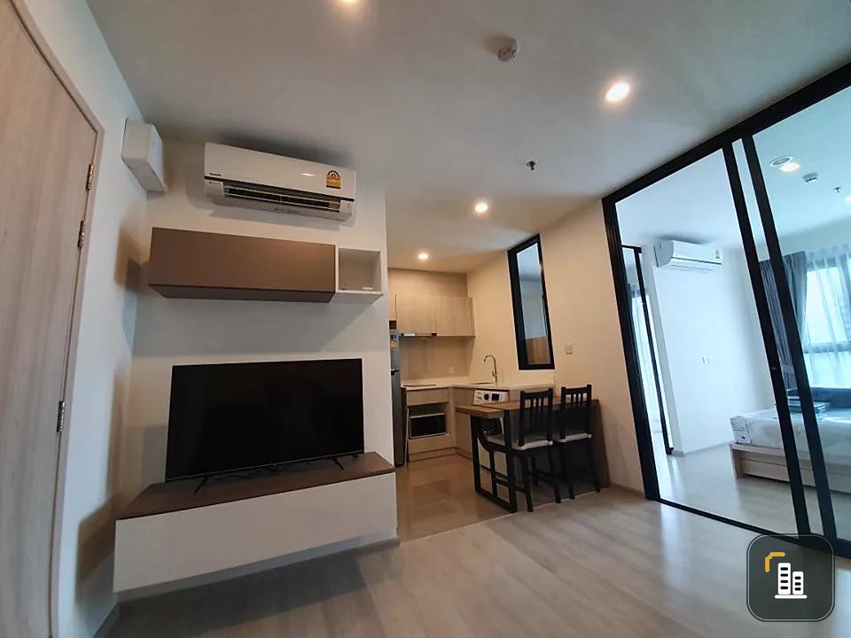 Life Asoke Condo, room 36 square meters, 15th floor, fully furnished, very beautiful room, good value, urgent
