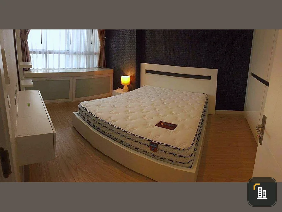 For sale/rent: T.C. Green Condo, 17th floor, spacious room, nice wallpaper, fully furnished. You shouldn't miss it.
