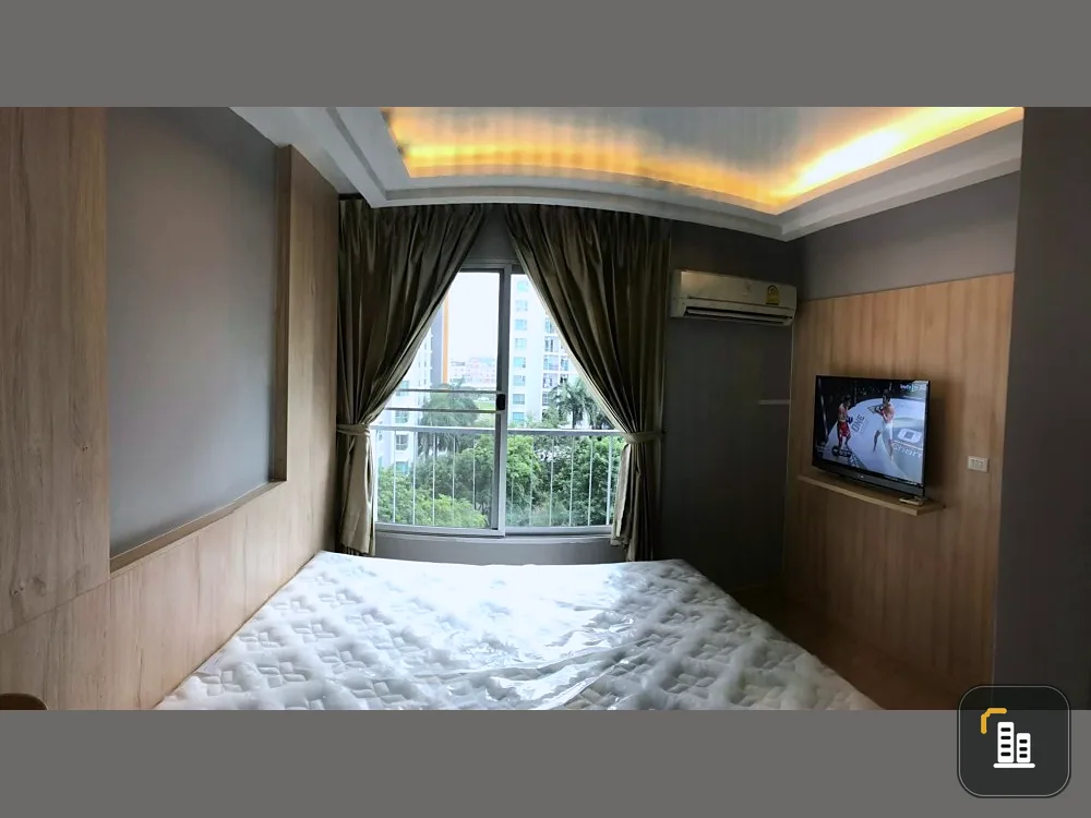 Urgent Sale!! Condo The Parkland Srinakarin Lakeside 6th floor, Building A, garden and swimming pool view. Hurry and book now!!