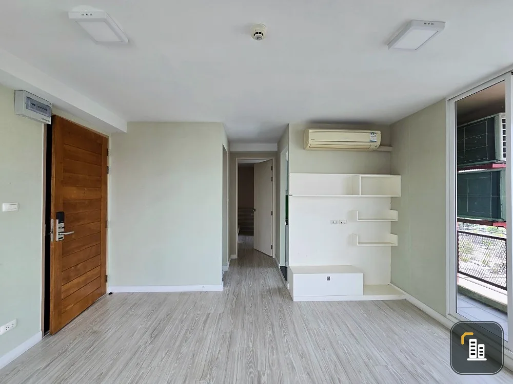 For sale: C-Style Condo, spacious, airy, and spacious room. Interested in owning one? Hurry and reserve now. Don't miss out!