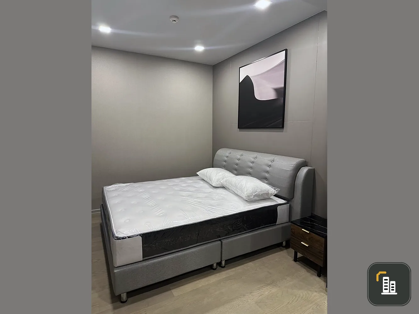 For rent: Ashton Residence 41, decorated in a modern luxury style, large balcony, complete electrical appliances, book now.