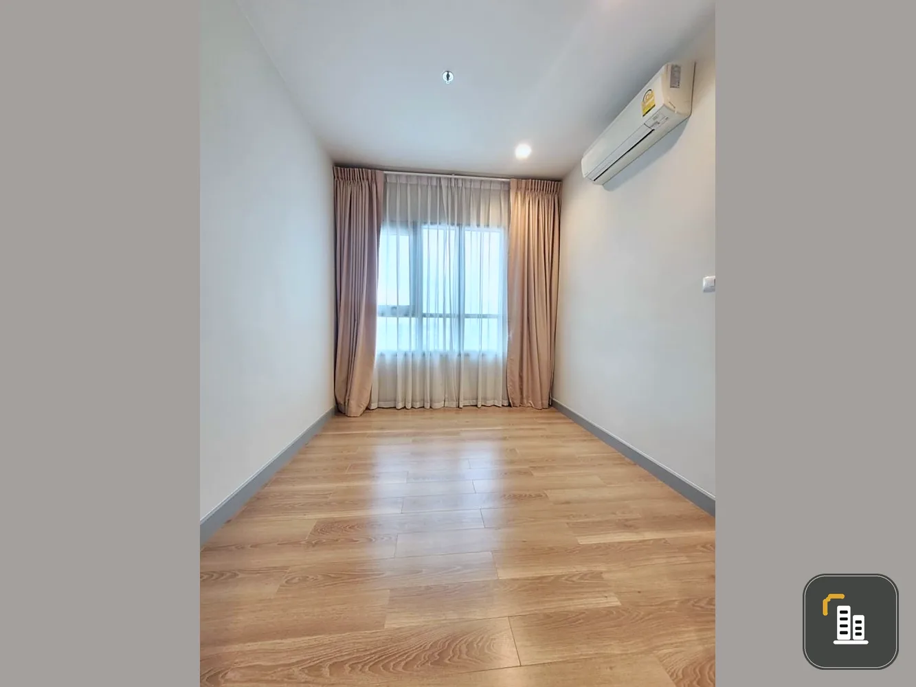 Condo for sale: Chapter One Midtown Lat Phrao 24, empty room, high floor, beautiful view, hurry and become the owner.