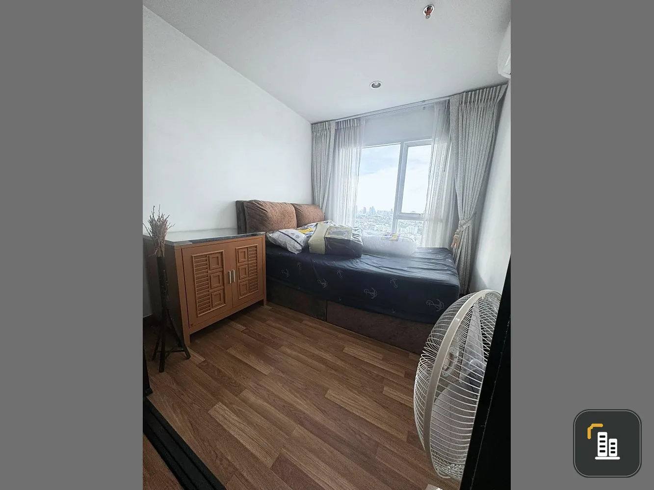 For sale, for rent, Regent Home Bang Son Condo, 24th floor, North side, city view, open, good atmosphere, hurry up and book, don't miss out.