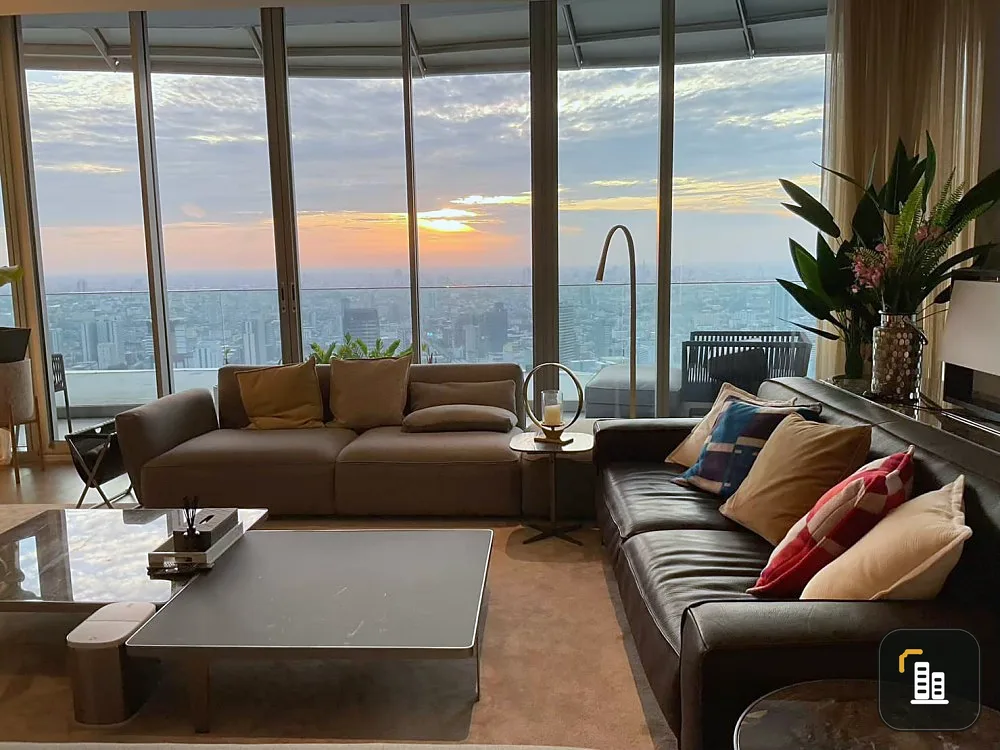 For sale, for rent, Magnolia Ratchadamri Boulevard, a nice and classy room, a very beautiful view, ready to move in immediately, book now.