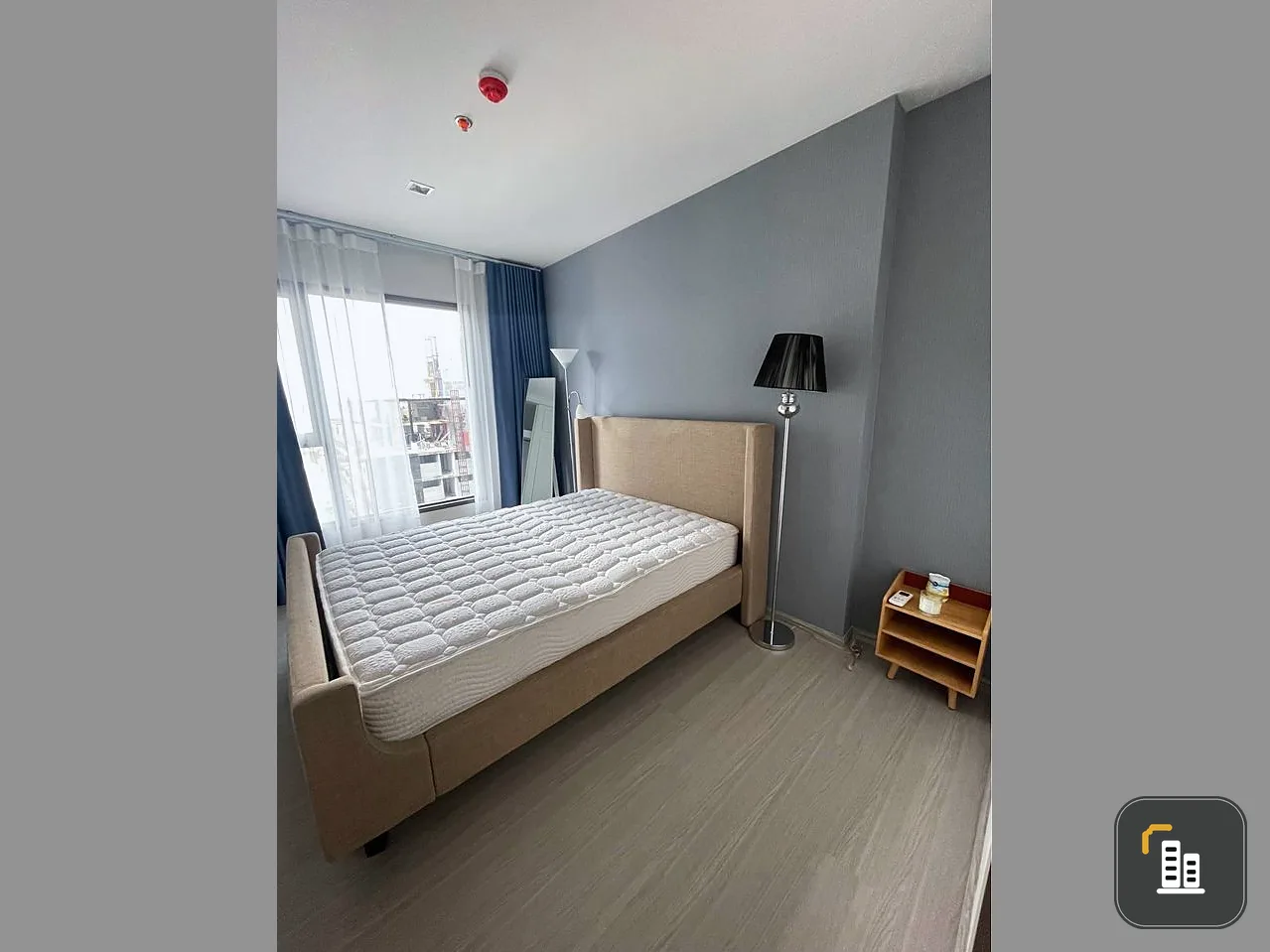 For rent: Life Asoke-Rama 9, high floor, north side, cool all day, has a big screen TV for watching. Hurry and book before you miss out.