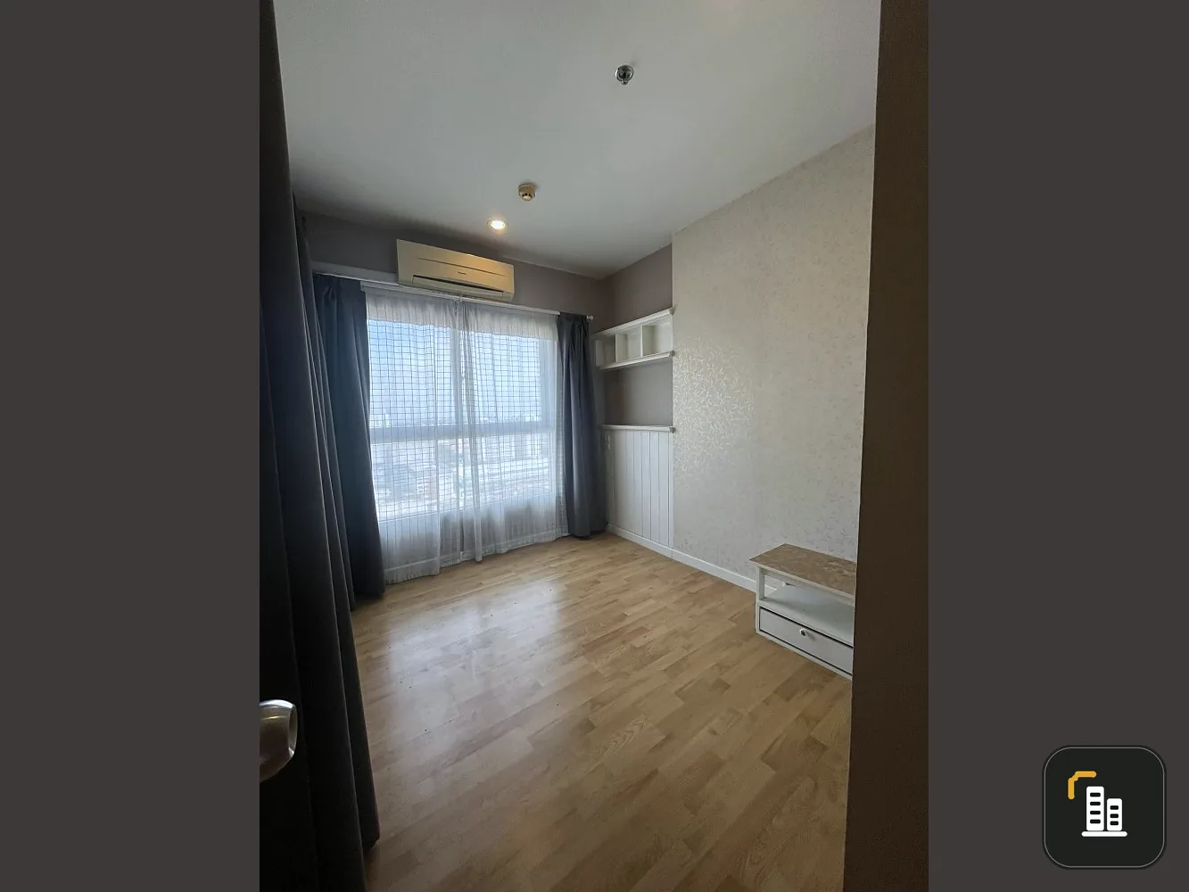 For sale: The Parkland Ngamwongwan, Krarai, high floor, bright and comfortable room, high view, interested, hurry and book now.