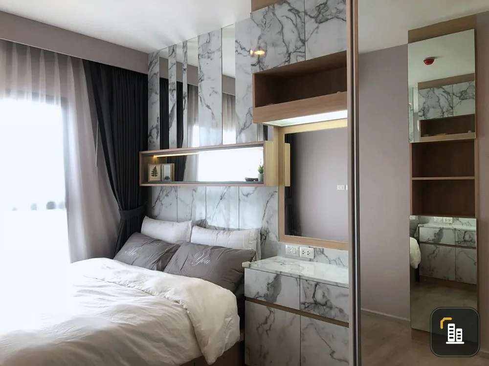 For sale: Plum Condo Central Station, 17th floor, beautiful high view, no blocking buildings, corner room, fully furnished, book now, urgent.