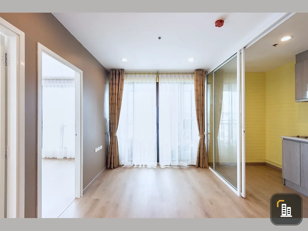 For sale: Ideo Sathorn-Tha Phra, corner room, very private, with views from both sides, front and side. Must book now.
