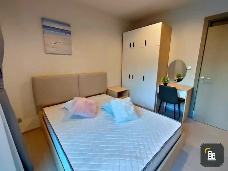Life Asok Rama 9 for rent, nice room, fully furnished, high floor, beautiful view, good price, do not miss this room.