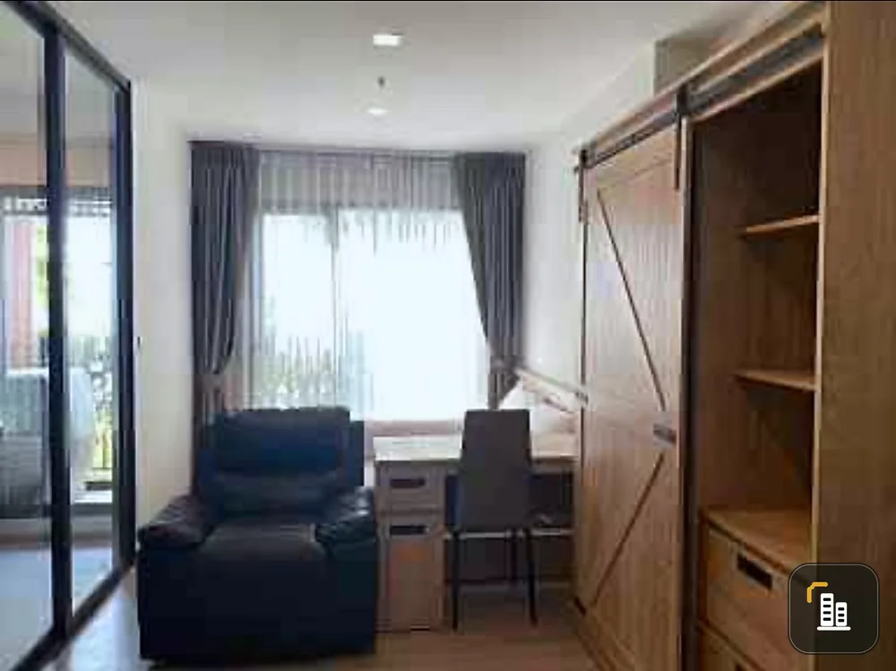 Condo for rent, Life Asoke Hype, 7th floor, not very high, studio room, pool view, book first, get it first.