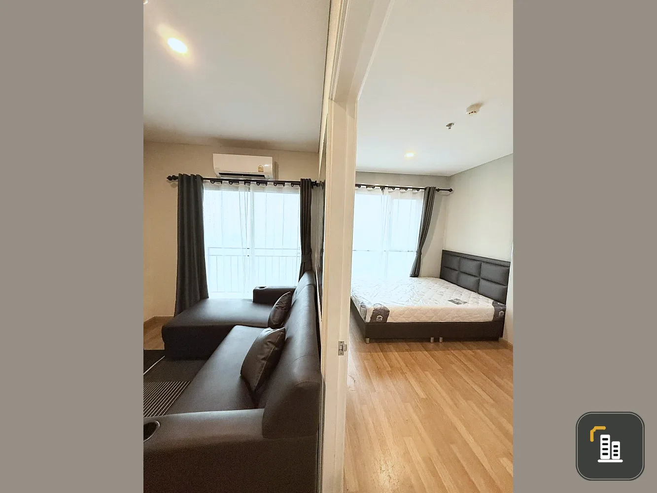 For sale or rent: Lumpini Place Ratchada-Sathu, a condo in the heart of educational institutions and shopping malls. Fully equipped with amenities. Re