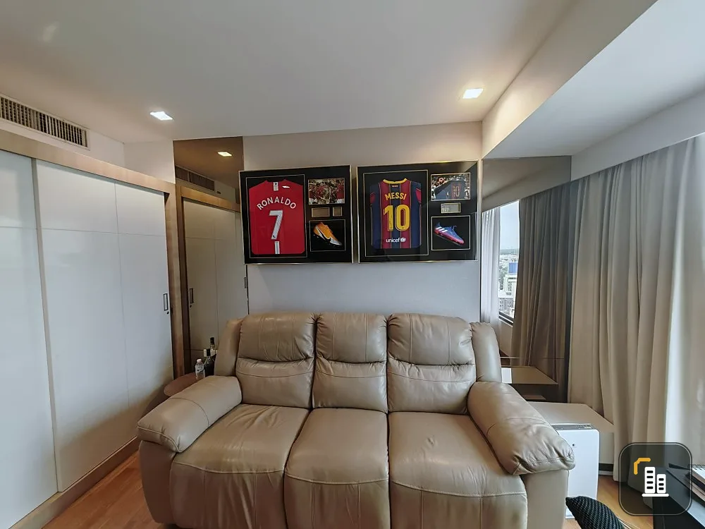 For sale, for rent, Condo Amanta Lumpini, 2 bedrooms, 2 bathrooms, 17th floor, top floor, comes with a very good price, book now.