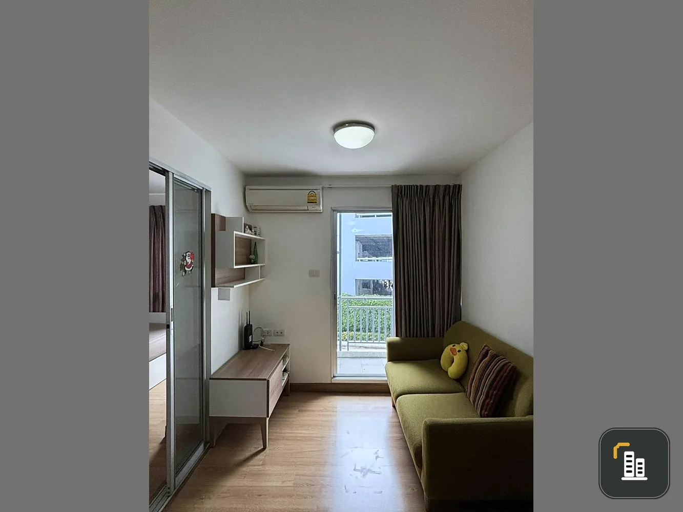 For sale: August Rama 3 - Charoen Krung, room as advertised, in pristine condition, with furniture and electrical appliances. Don't miss out!
