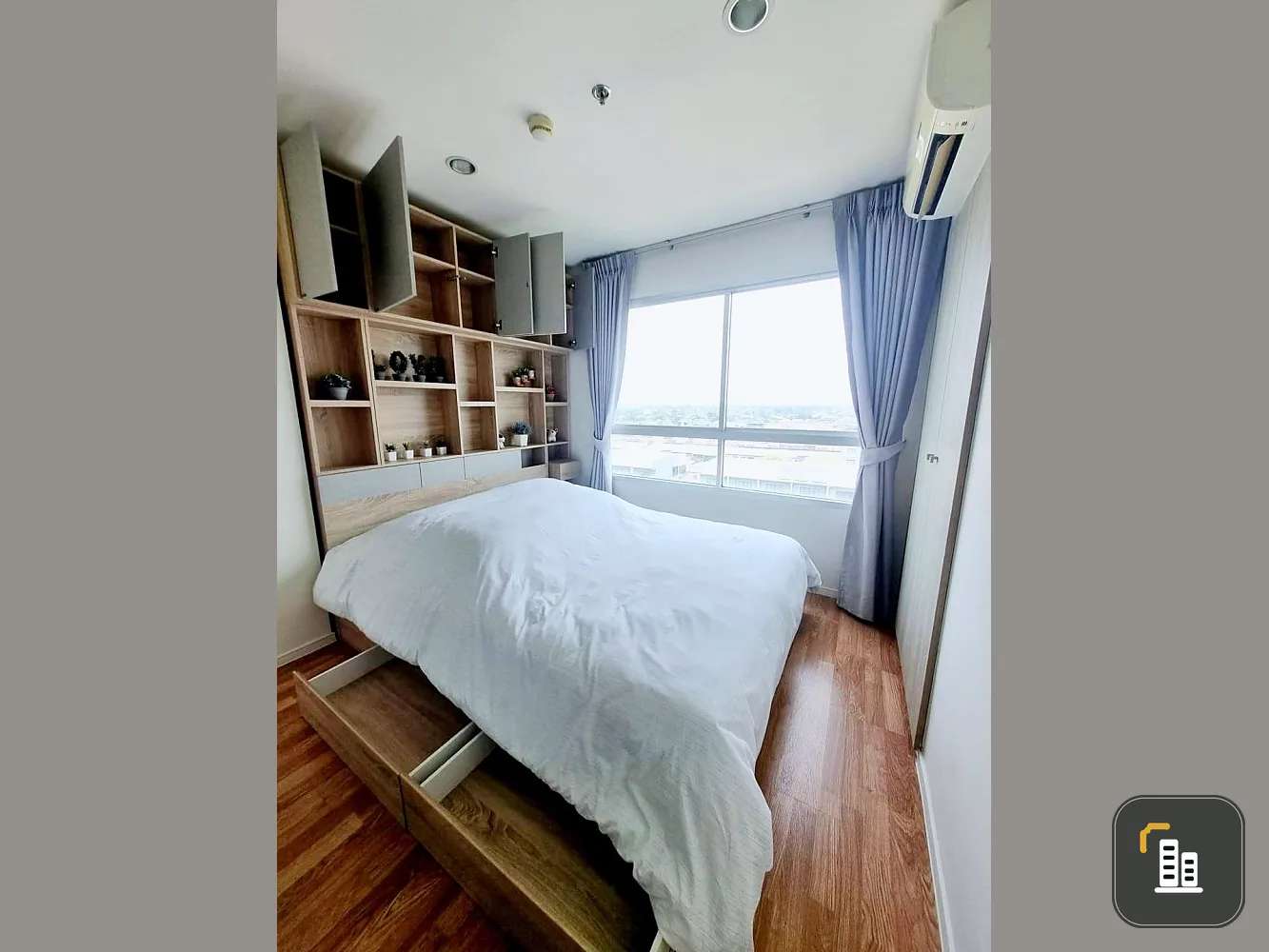 For sale: Lumpini Nawamin Sri Burapha, excellent built-in bedroom, lots of storage space, open and comfortable view, hurry and book now.