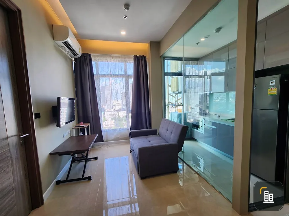 For rent: Mayfair Place Sukhumvit 50, high ceiling, airy and spacious, not cramped, fully furnished, ready to move in, book now!