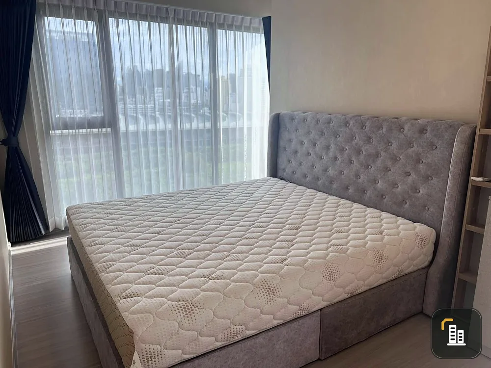 Condo for rent, Life Asoke Hype, spacious room, worth the usable space. You'll regret it if you miss it, I'm telling you.