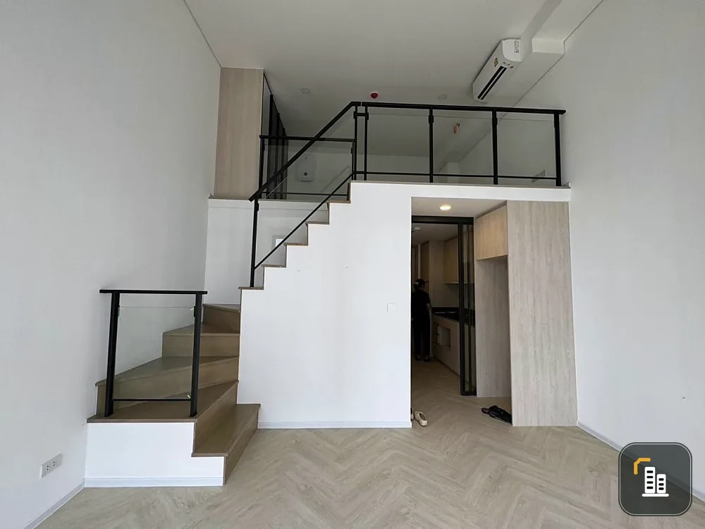 Down payment for sale, Landmark at MRT Station, 15th floor, duplex room, spacious, comfortable, good atmosphere, book now.