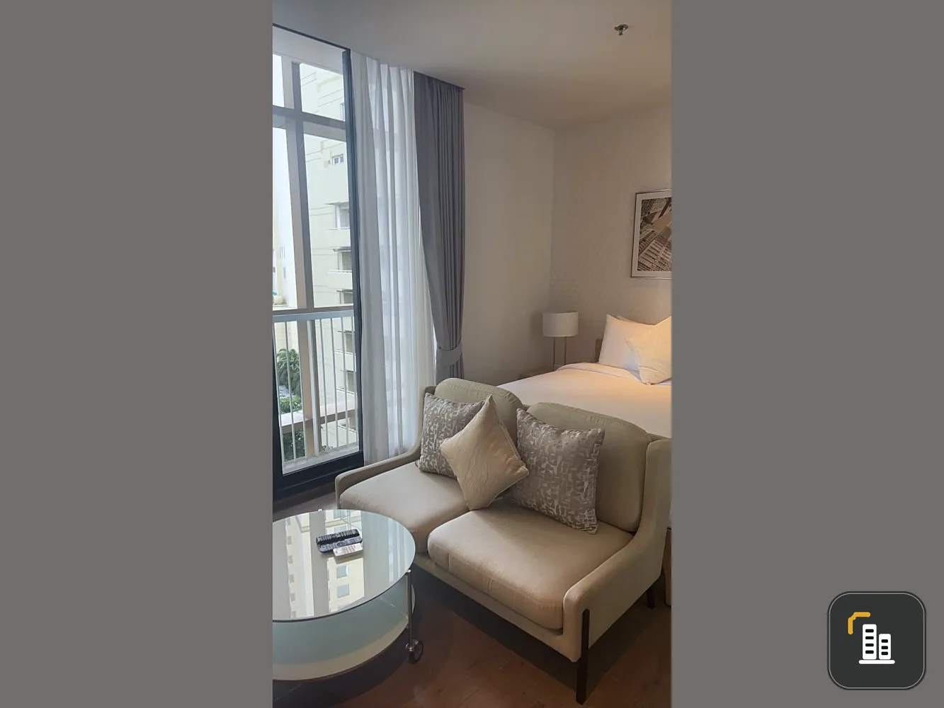 For rent: Park 24 Origin Phrom Phong, fully furnished, simple but good-looking, just bring your own luggage and move in.