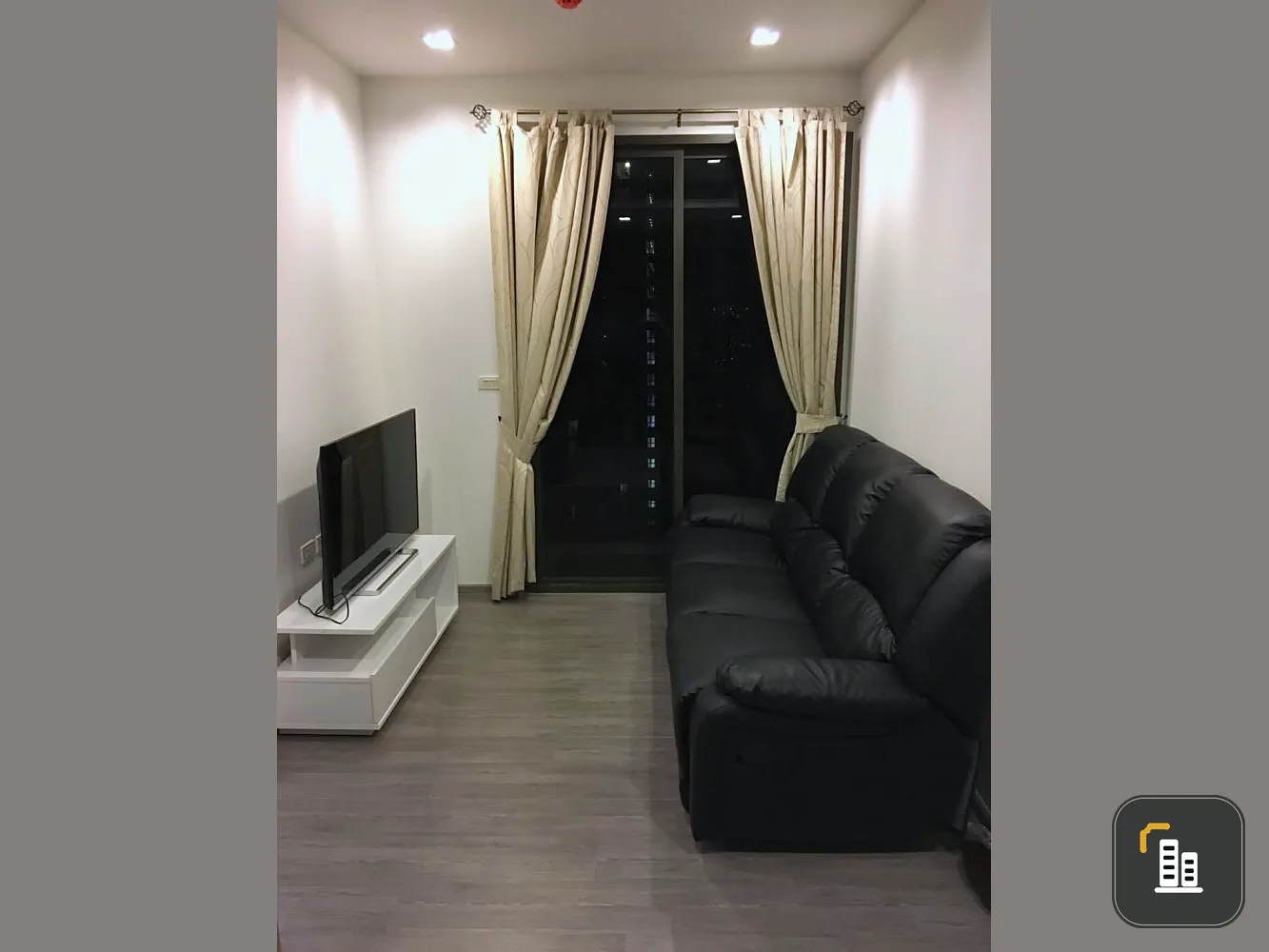 For rent: Nye by Sansiri, a nice room, complete with furniture and electrical appliances. If you don't book, you'll regret it later. I'm telling you.