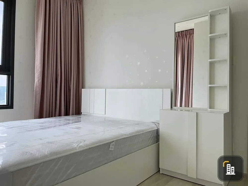 For sale, for rent, Life One Wireless Condo, 29th floor, high view, nice wallpaper, best price, hurry and reserve now.