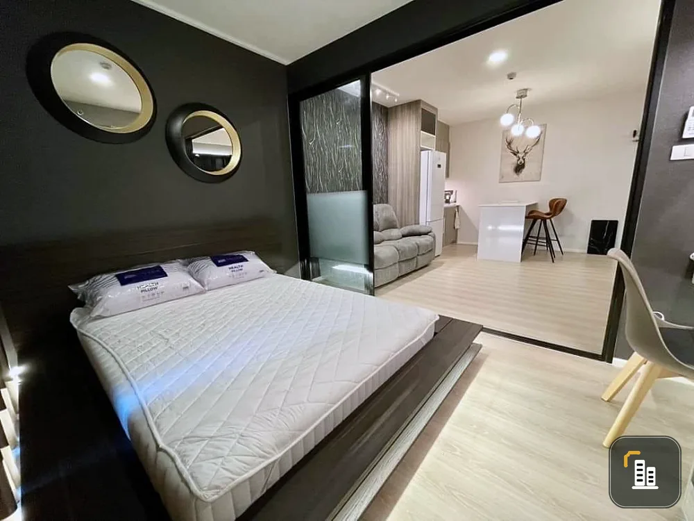 For rent: Condo A Space Mega, high floor, spacious room, not hot, with built-in furniture. Book first, get it first.