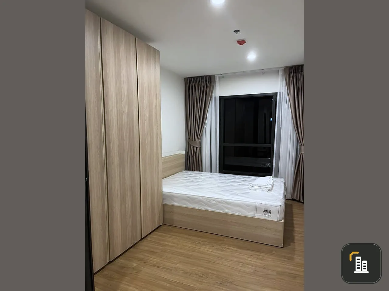 For rent: The Line Vibe, simply decorated, minimalist style, complete with furniture. Hurry and book now!