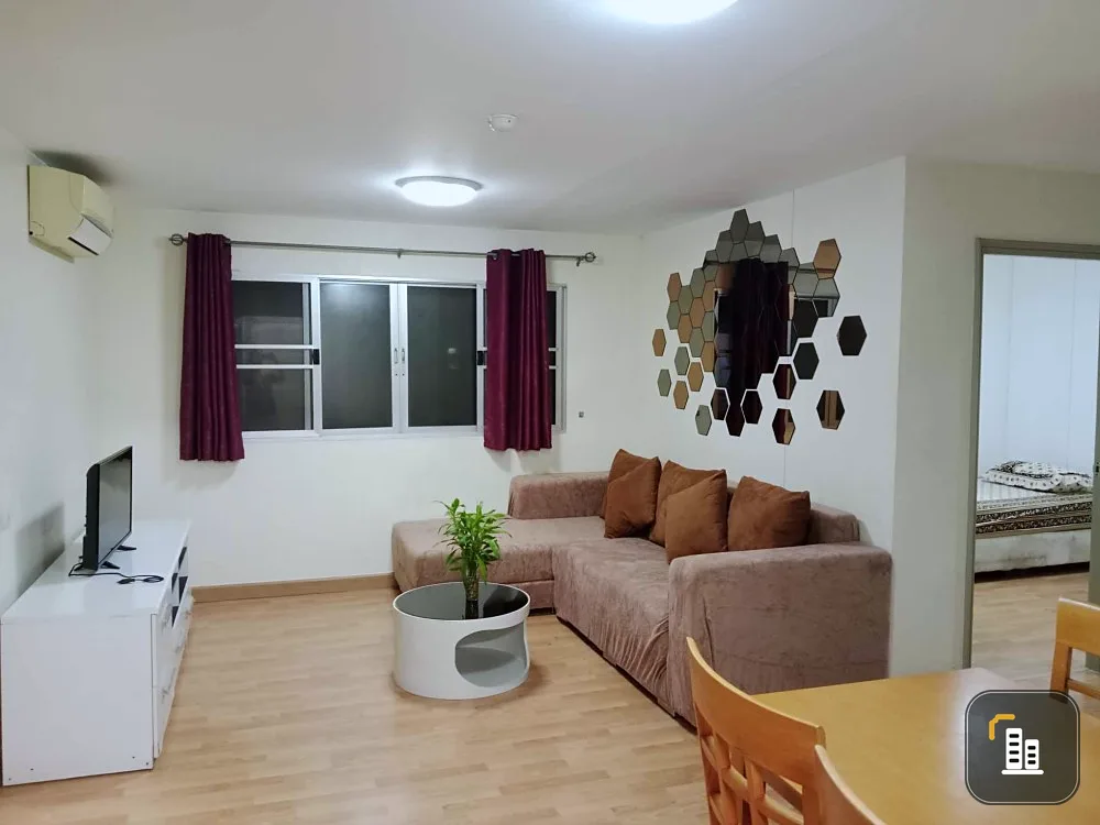 For sale/rent: Lumpini Center Sukhumvit 77, spacious room, lots of usable space, affordable price, hurry and book now.