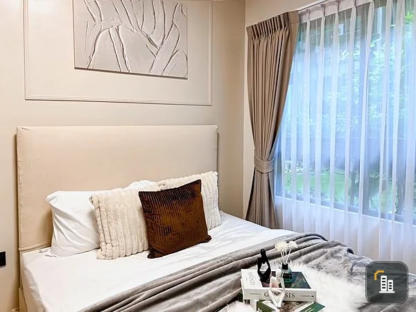 For sale EASE CONDO RAMA 2, beautifully decorated room, white tone, easy on the eyes, affordable price, hurry and reserve now.
