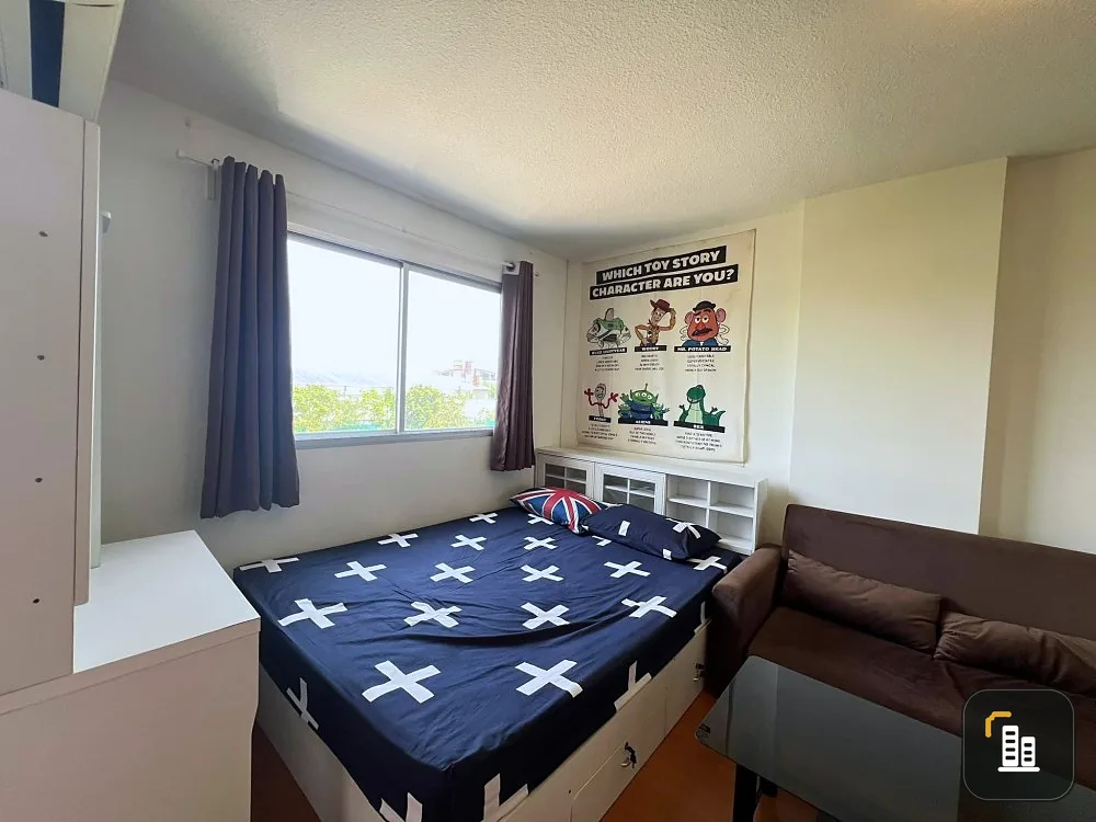 For sale: Lumpini Condo Town Romklao-Suvarnabhumi, furniture + electrical appliances included, great price, reserve now!