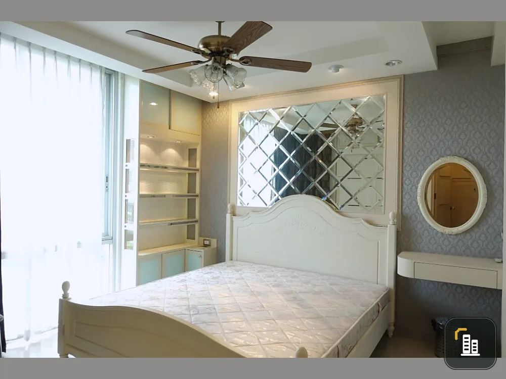 For sale: The Iris Rama 9-Srinakarin, spacious room, beautifully decorated, comfortable to live in, with built-in furniture. Don't miss out, book now.