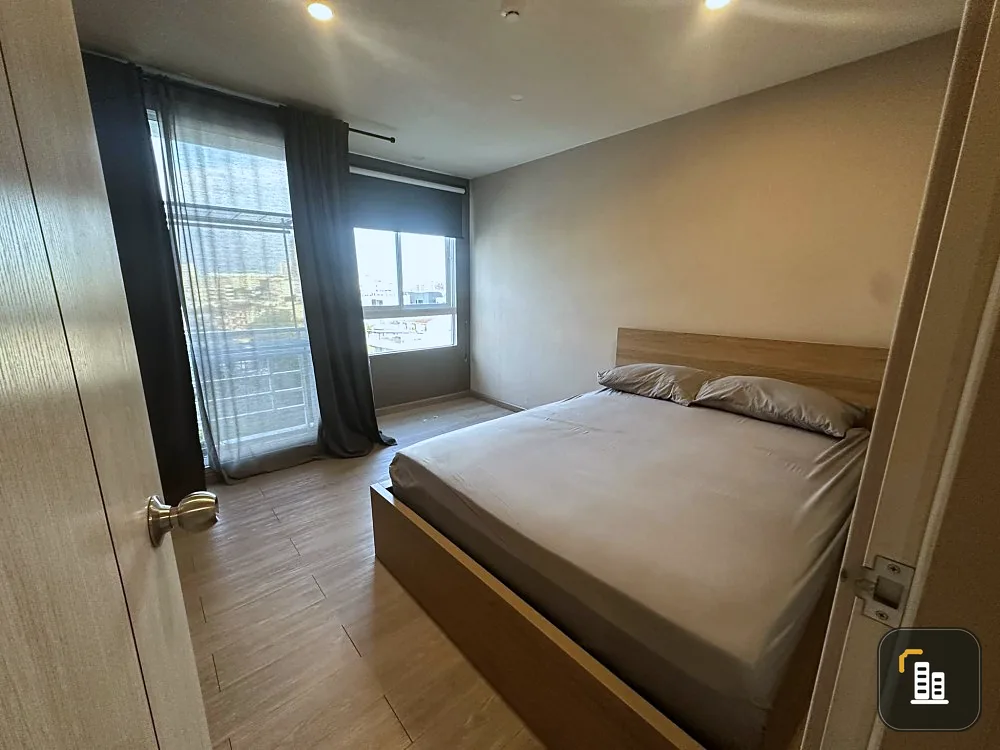 For rent: The Elegance Lat Phrao 1, corner room, unblocked view, not hot, fully furnished, move in now, don't hesitate.