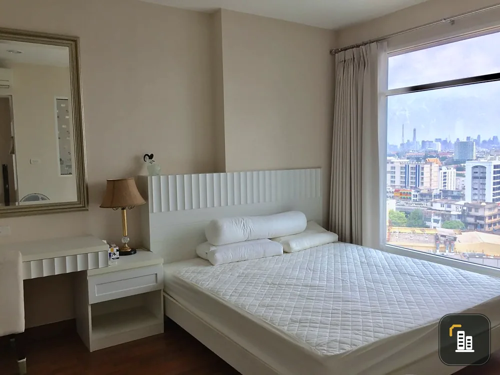 For sale: Ivy Residence Pinklao, beautiful city view, good location, no buildings blocking the view, large room, high ceiling, wide balcony, book now.