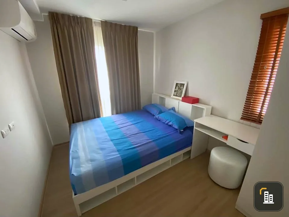 For sale: Plum Condo mix Chaengwattana Station, corner room, private, swimming pool view, just bring your bags.