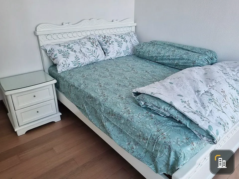 For rent: Supalai Oriental Sukhumvit 39, very spacious room, fully furnished, great view, don't miss it.