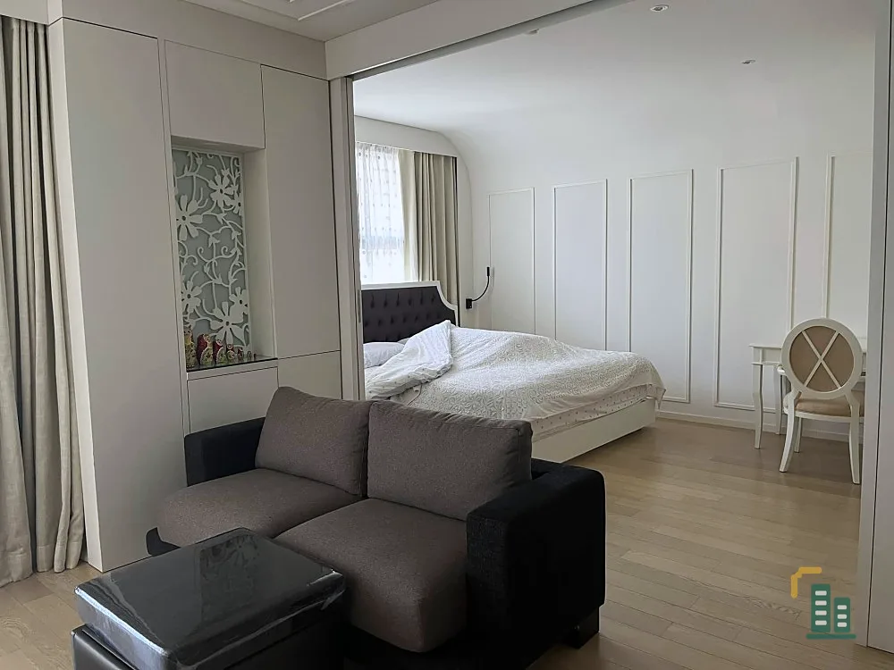 Condo for rent, Mode Sukhumvit 61, 8th floor, not very high, very spacious room, fully furnished, just come and move in.