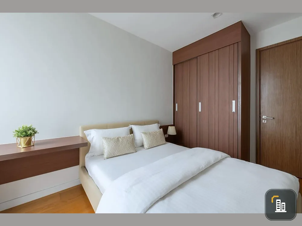 For rent: Bright Wongwian Yai, 27th floor, corner room, BTS view, beautifully decorated room, nice to live in, hurry and book now, don't miss out.