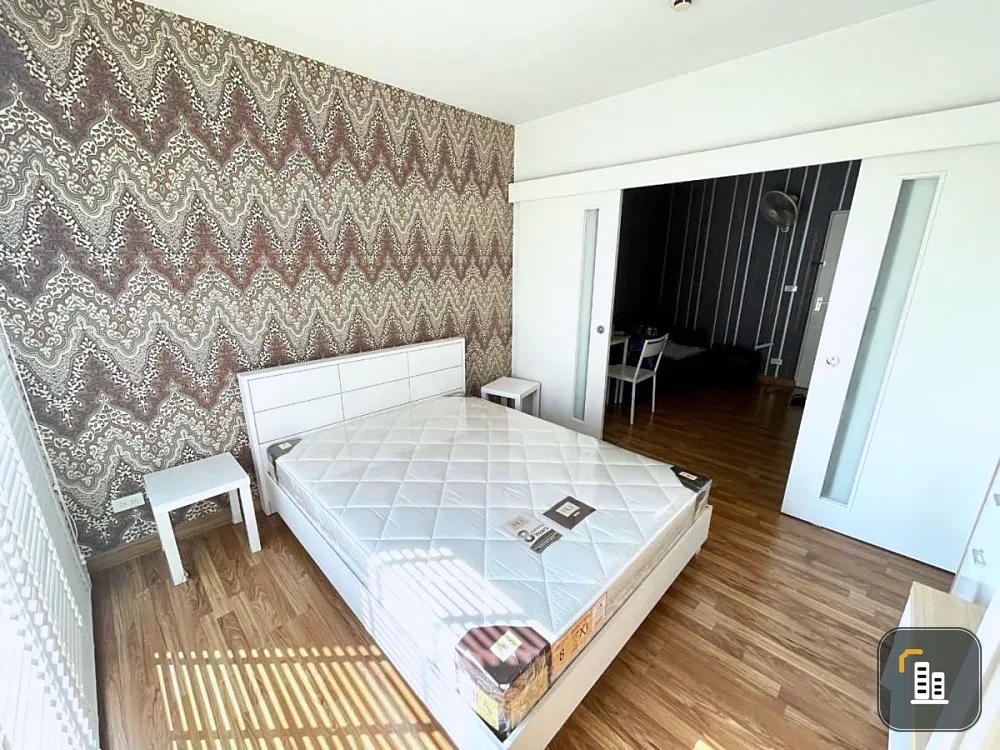 Condo for sale, The Seed Sathorn-Taksin, 6th floor, not very high, room with good wallpaper, partitioned, don't wait.