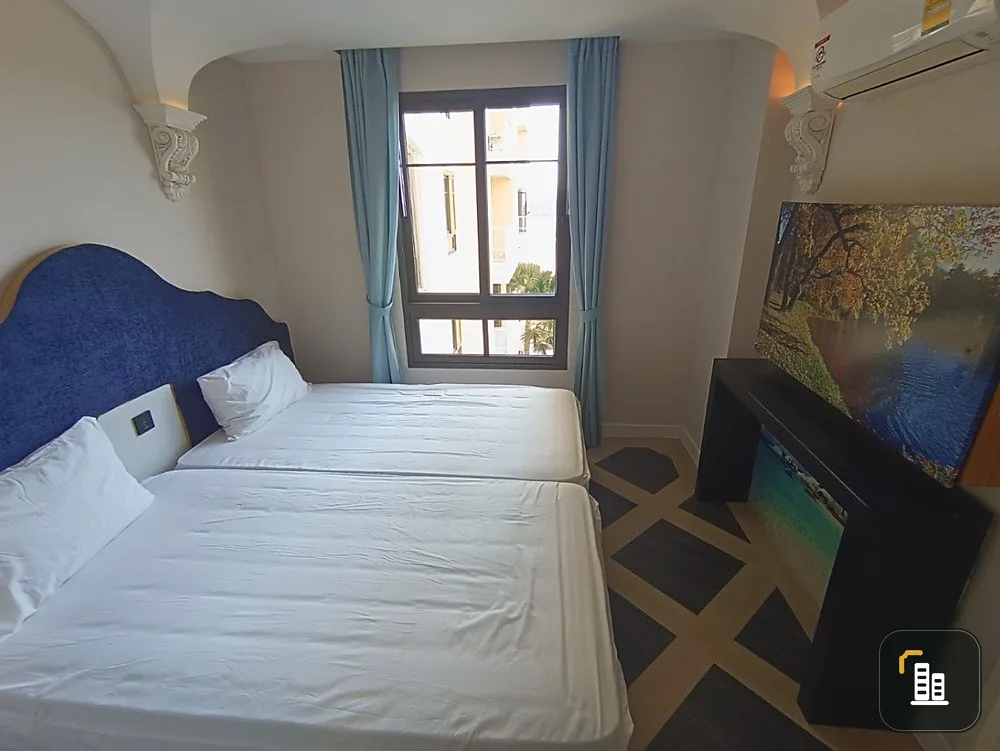 For rent: Espana Condo Resort Pattaya (Jomtien), 5th floor, water park view, fully furnished, nice to live in, book now, don't miss out.
