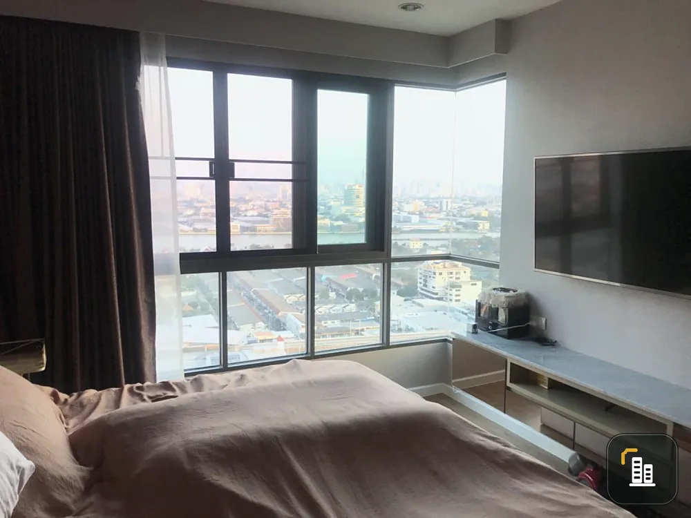 For sale: The Tree Rio Bang O, 2 bedrooms, front corner room, direct view of the parliament, this room is the most beautiful, buy now.