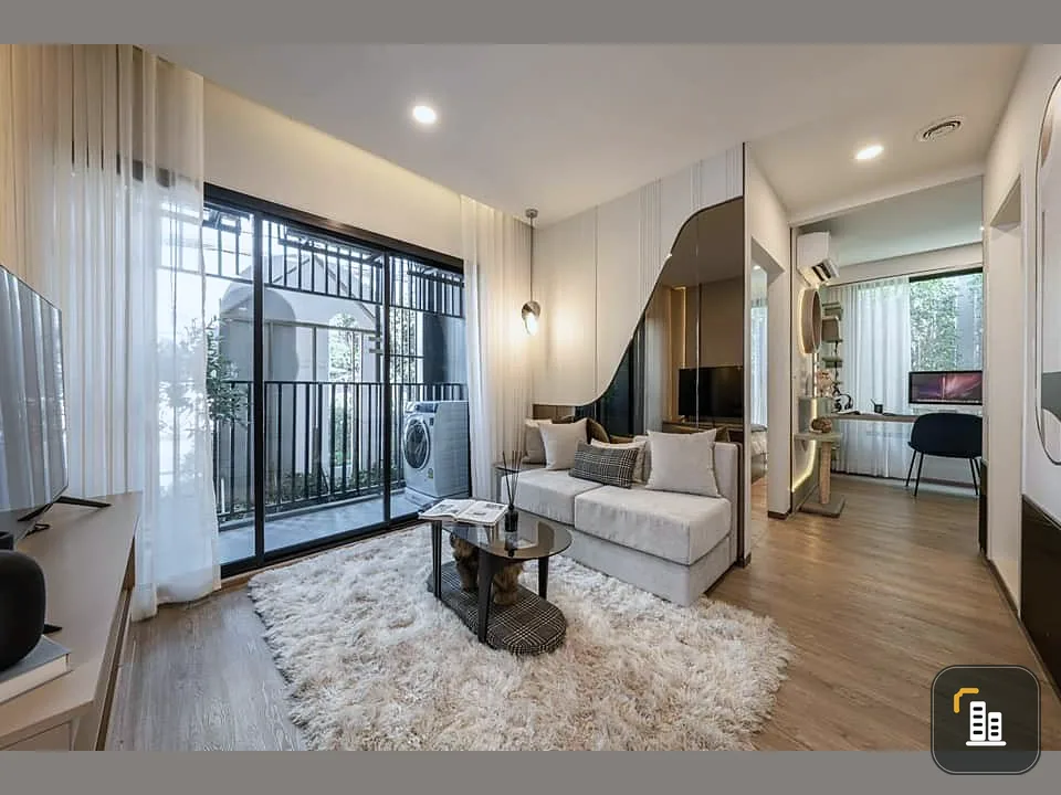 Down payment sale Origin Place Phahonyothin 59 Station, living room attached to balcony, giving a feeling of openness and comfort, don't miss it.
