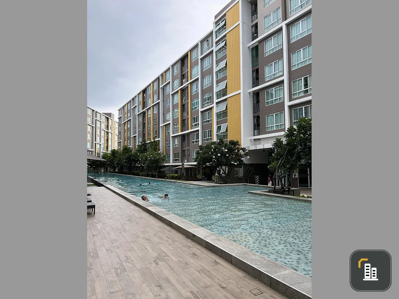 For sale: D Condo Campus Resort Bangsaen, 3rd floor, swimming pool view, full facilities, good price, book now.
