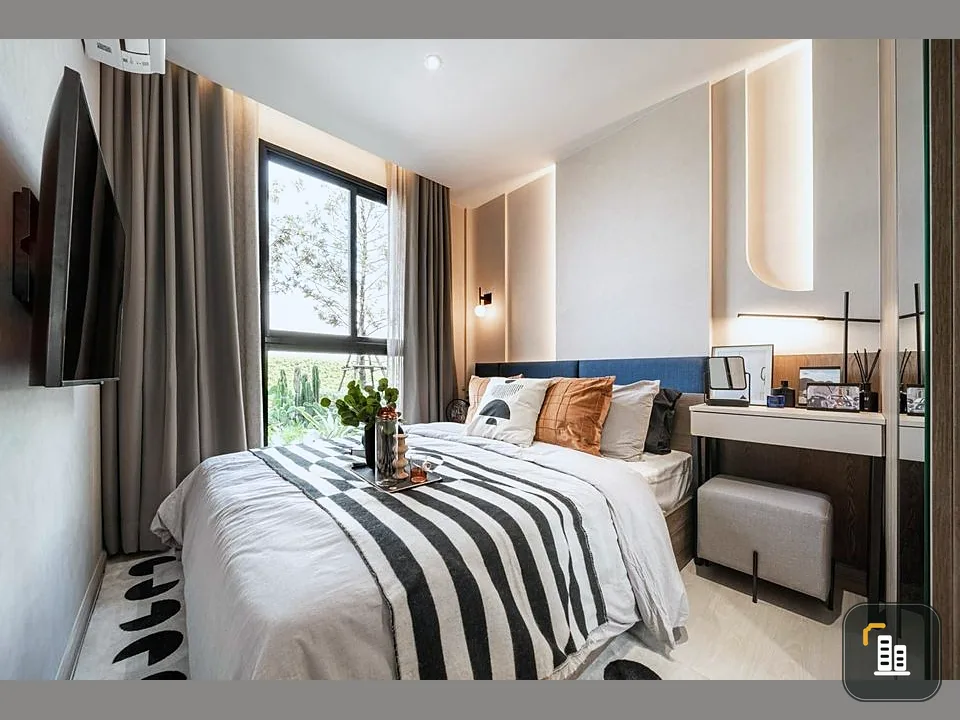 Selling down payment, New Core Kukot Station, 3rd floor, corner room, spacious, private, hurry and reserve before it's gone.