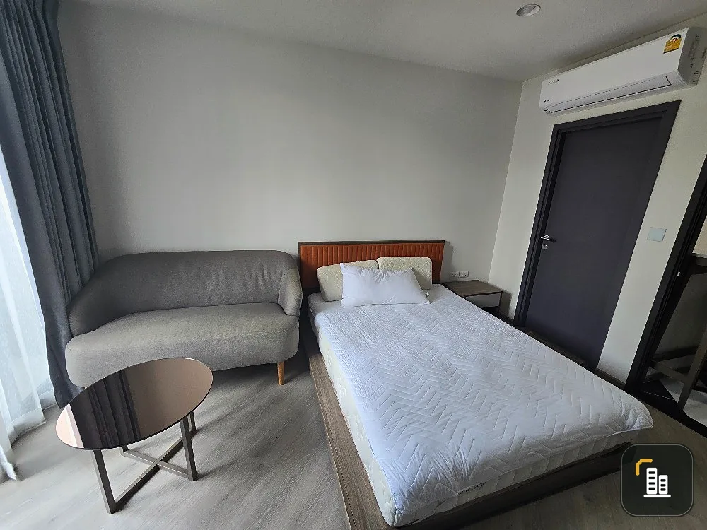 Condo for sale, The Base Saphan Mai, 2nd floor, not high, bright room, comfortable to the eyes, complete with electrical appliances. Hurry and reserve