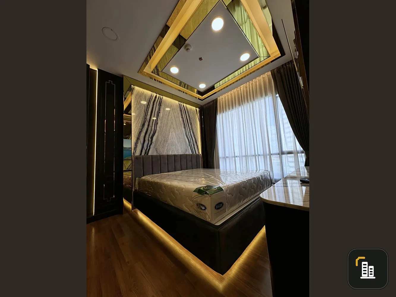 For rent: Condo Ivy Ampio, decorated in a modern luxury style, fully built-in. I must say that you must not miss it.