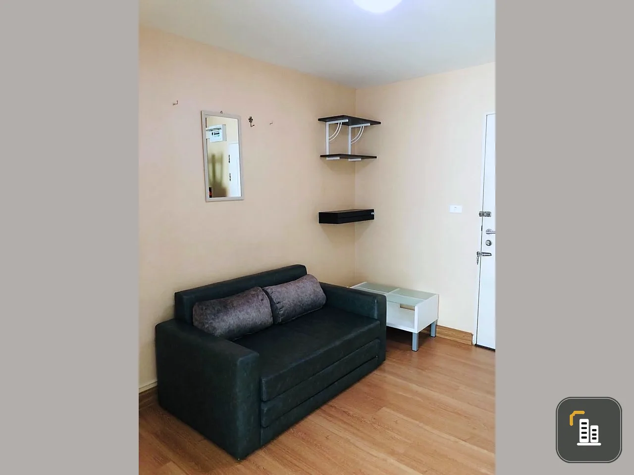 For sale: Den Vibhavadi, fully furnished, with sofa bed, suitable for sitting or sleeping, just bring yourself and move in.