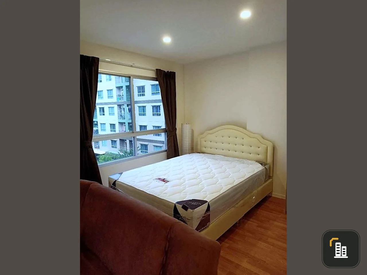 For sale: Lumpini Ville Phra Nang Klao-Riverview, swimming pool view, very chill atmosphere, fully furnished, must reserve now.