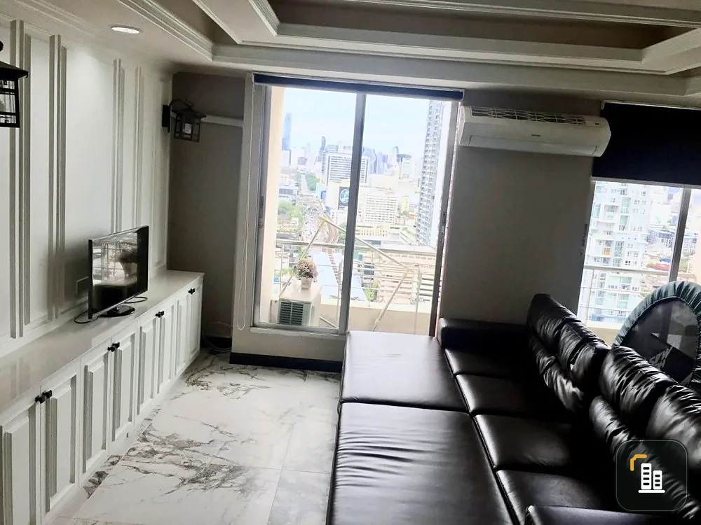 For sale: Condo, Baan Pathumwan, high floor, spacious room, fully furnished, you must not miss it.