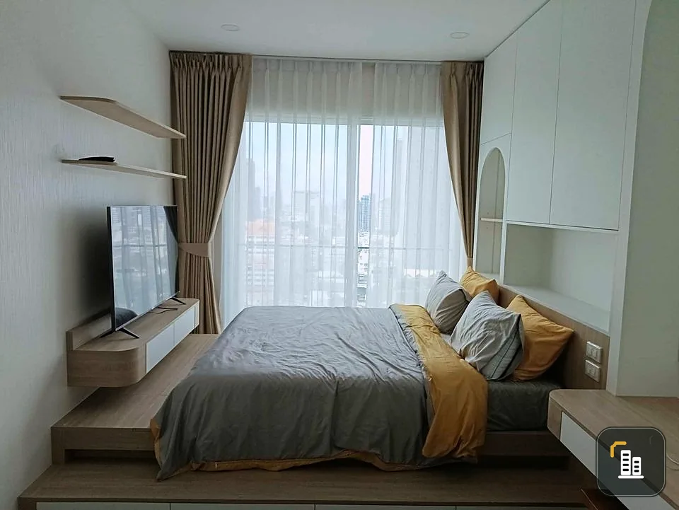 For rent: Supalai Premier Si Phraya-Samyan, 18th floor, beautiful room, fully furnished, book now.