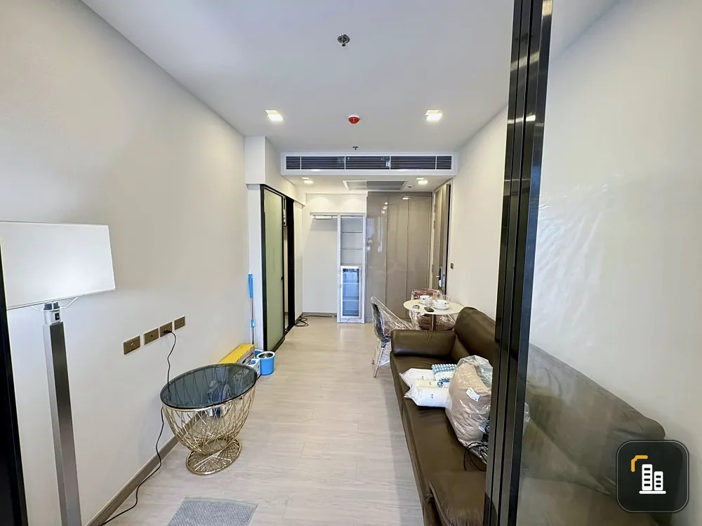 For sale, for rent, One Nine Five Asoke-Rama 9, good feng shui room number, good view of the garden, pool next door, don't miss out, those who believe